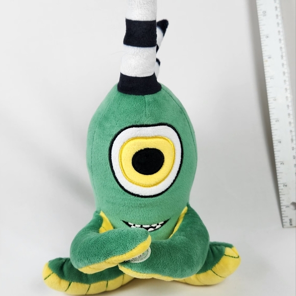 One Eyed Green Monster Plush - Picture 4 of 5